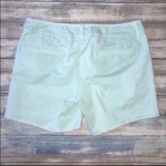 American Eagle Mint Midi 5” Inseam Shorts - Picture 4 of 6